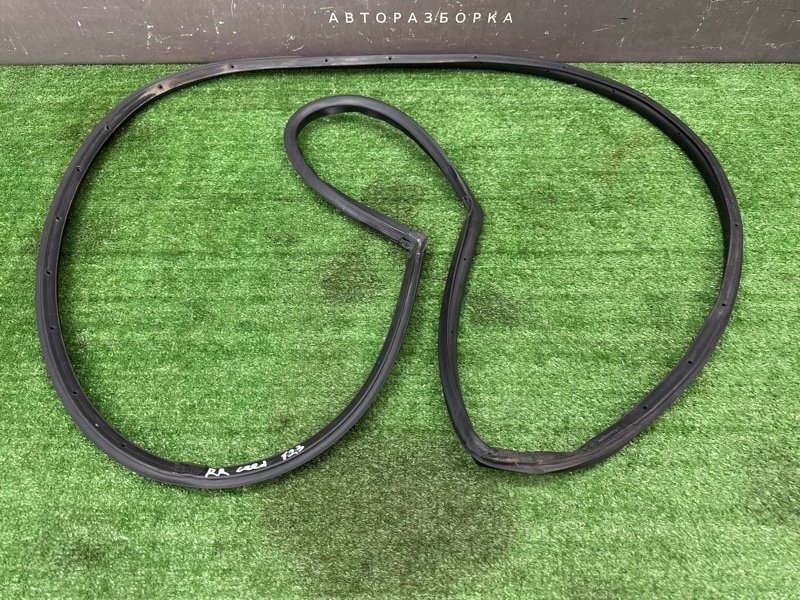 Уплотнитель двери Kia Ceed 2 2015 SW