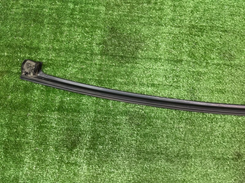 Уплотнитель двери Kia Ceed 2 2015 SW