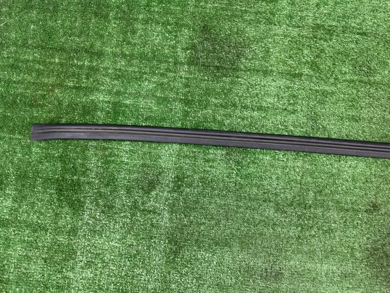 Уплотнитель жабо Kia Ceed 2 2015 SW