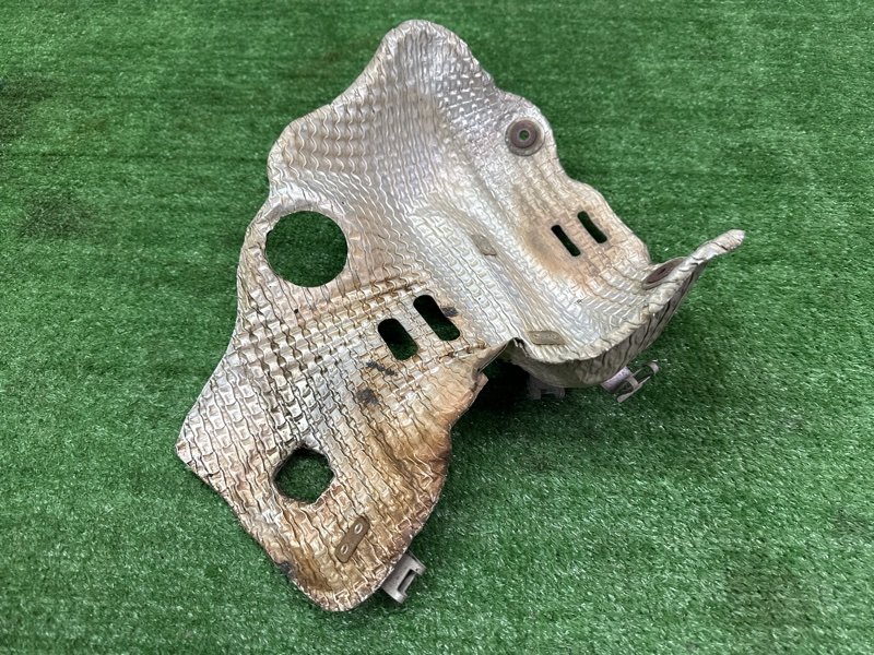 Тепловой экран выпускного коллектора Kia Ceed 2 2015 SW