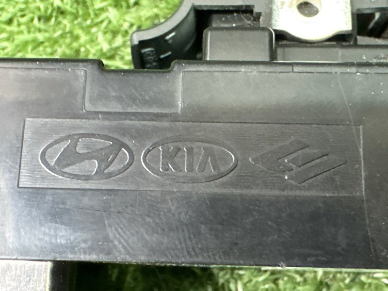 Кнопка стеклоподъемника Kia Ceed 2 2015 SW