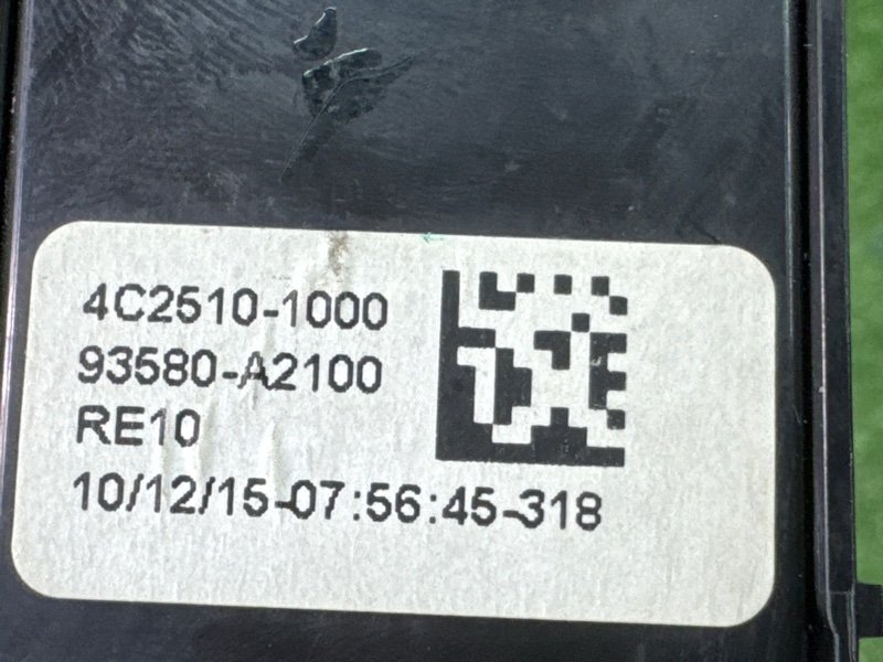 Кнопка стеклоподъемника Kia Ceed 2 2015 SW