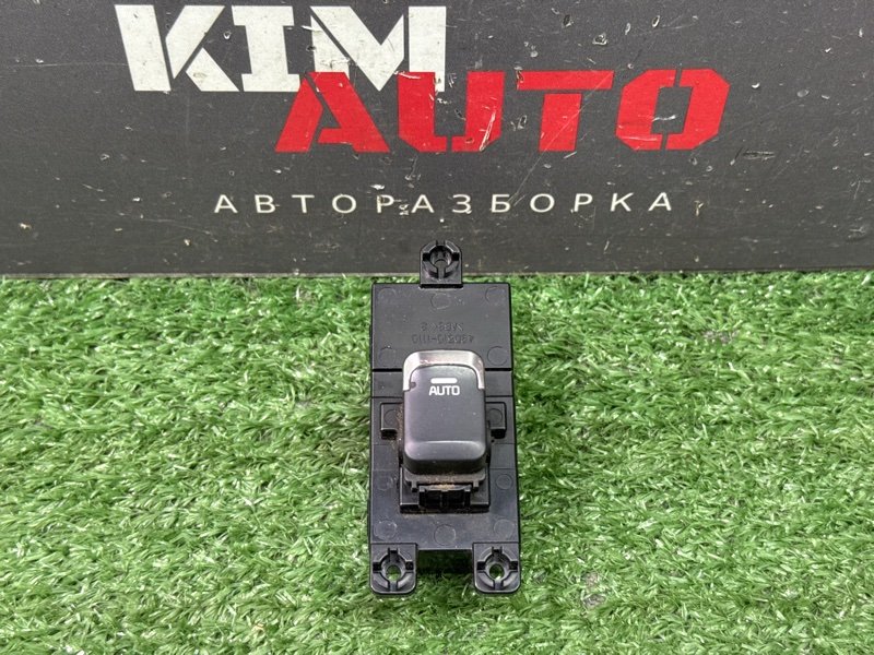 Кнопка стеклоподъемника Kia Ceed 2 2015 SW
