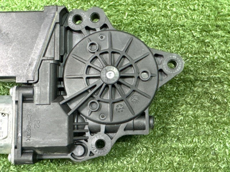 Мотор стеклоподъемника Kia Ceed 2 2015 SW