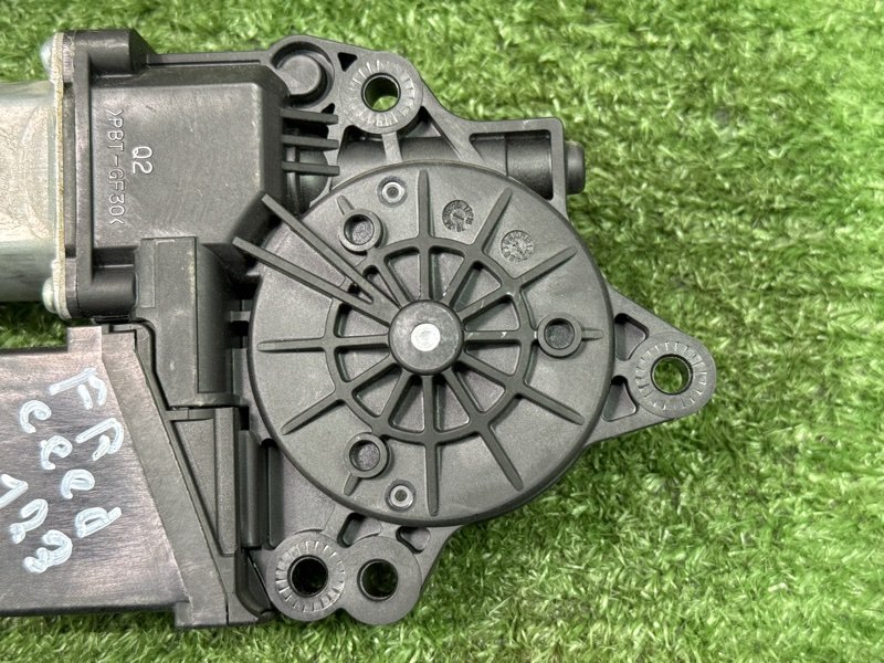 Мотор стеклоподъемника Kia Ceed 2 2015 SW