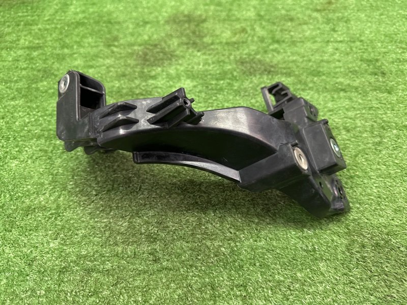 Кронштейн фары Kia Ceed 2 2015 SW