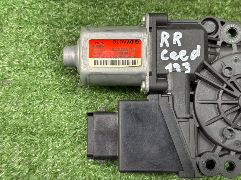 Мотор стеклоподъемника Kia Ceed 2 2015 SW