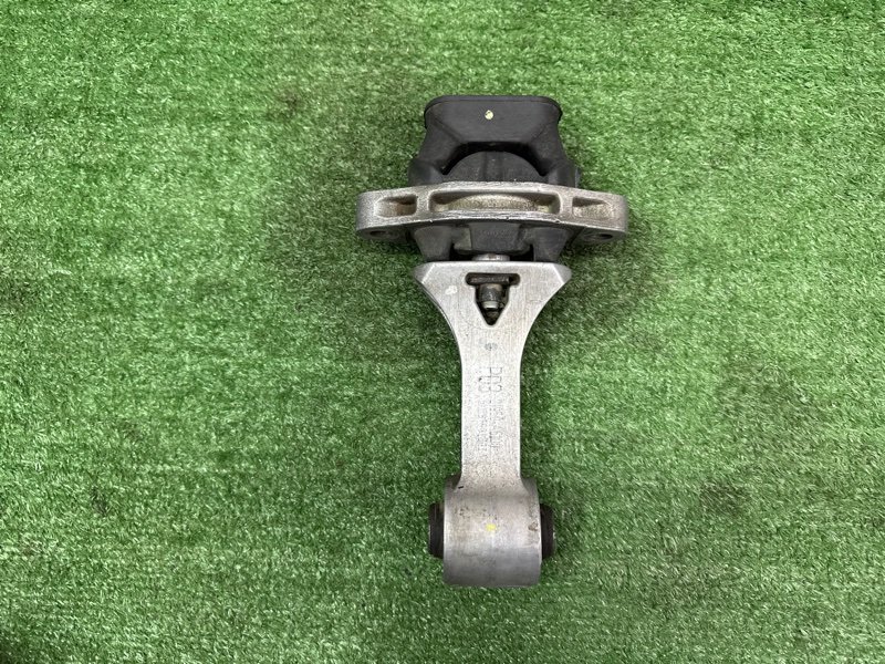 Подушка/опора двигателя Kia Ceed 2 2015 SW