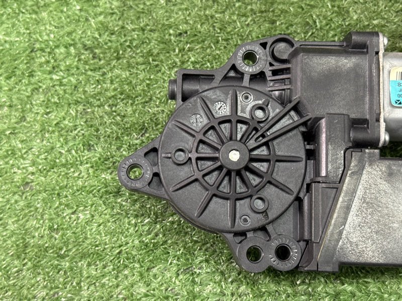 Мотор стеклоподъемника Kia Ceed 2 2015 SW