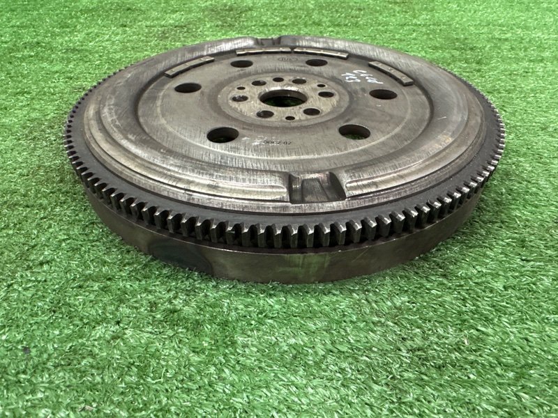 Маховик двухмассовый Kia Ceed 2 2015 SW