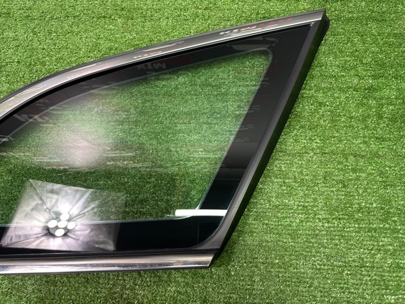 Стекло глухое заднее Kia Ceed 2 2015 SW