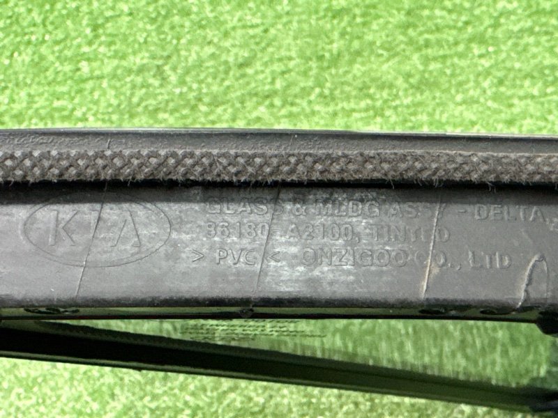 Стекло кузовное Kia Ceed 2 2015 SW