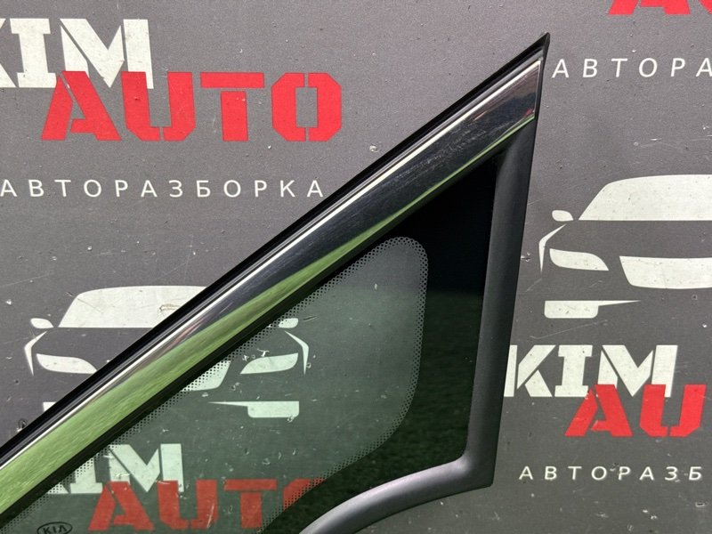 Стекло кузовное Kia Ceed 2 2015 SW