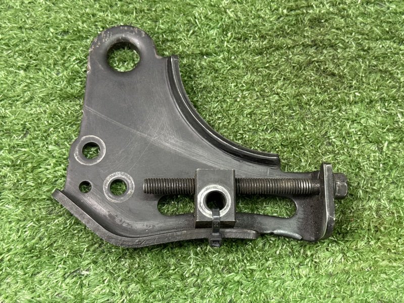 Кронштейн генератора Kia Ceed 2 2015 SW