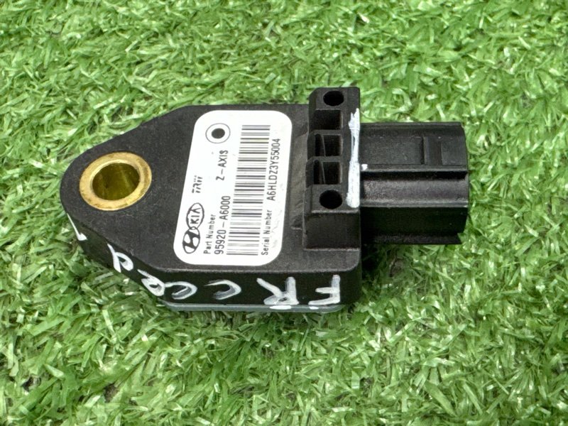 Датчик удара Air Bag Kia Ceed 2 2015 SW