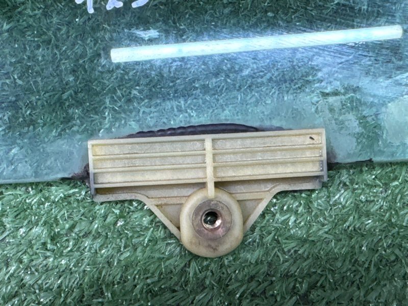 Стекло двери Kia Ceed 2 2015 SW