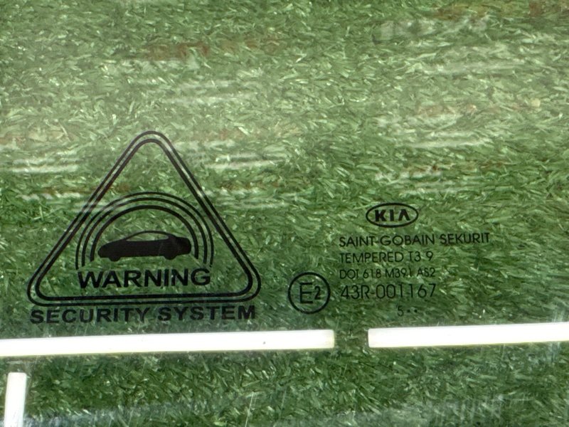 Стекло двери Kia Ceed 2 2015 SW