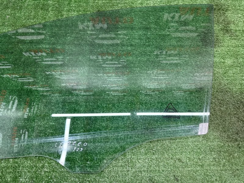 Стекло двери Kia Ceed 2 2015 SW