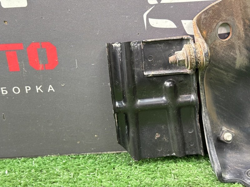 Кронштейн коллектора выпускного Kia Ceed 2 2015 SW