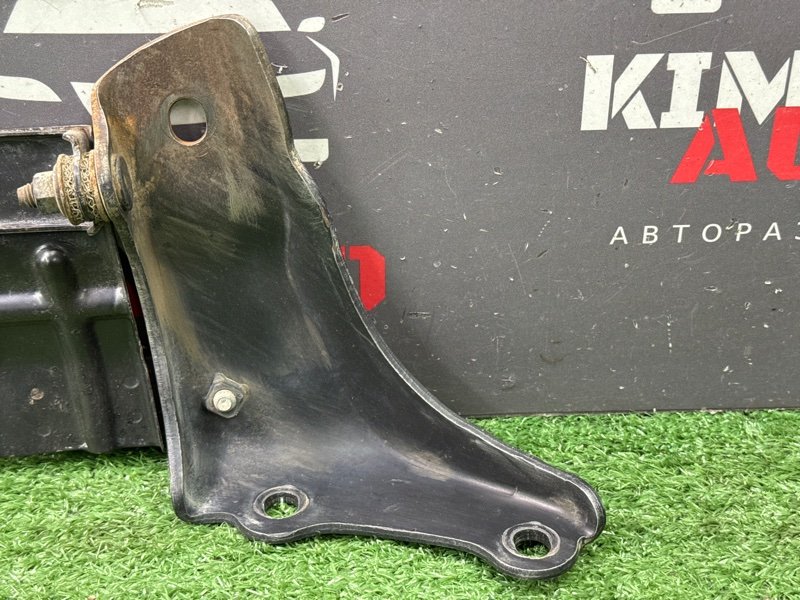 Кронштейн коллектора выпускного Kia Ceed 2 2015 SW