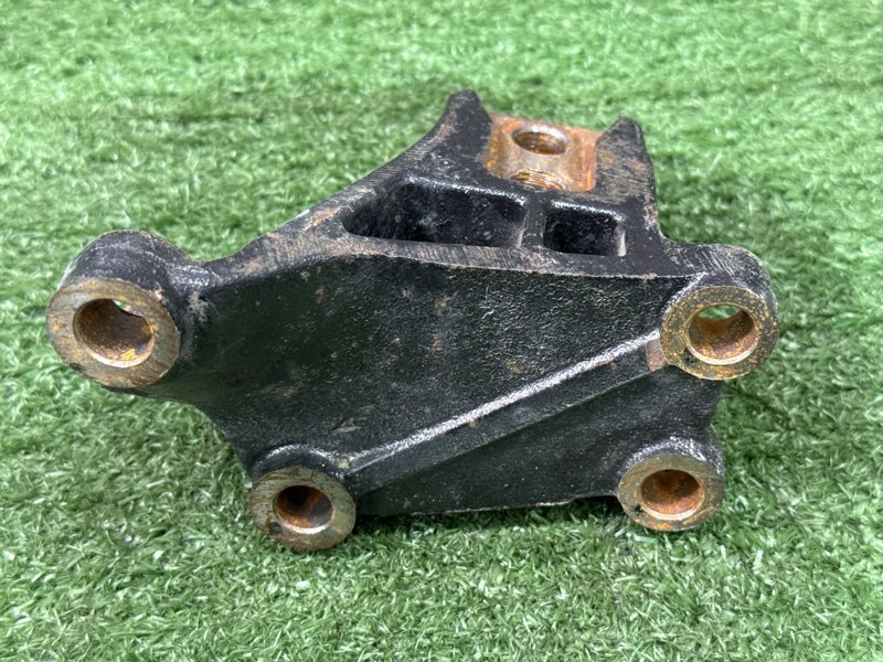 Кронштейн кпп Kia Ceed 2 2015 SW