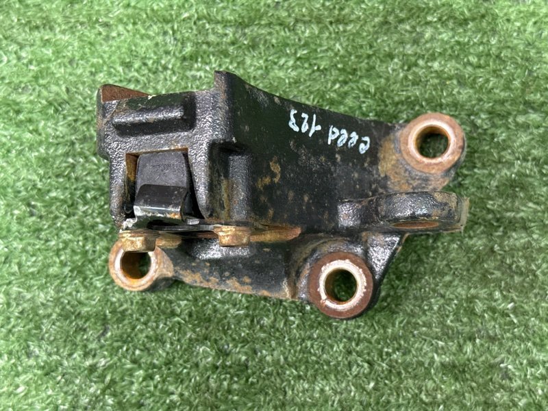 Кронштейн кпп Kia Ceed 2 2015 SW