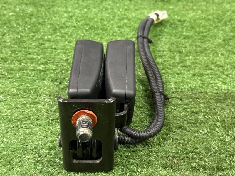 Замок ремня безопасности(двойной) Kia Ceed 2 2015 SW