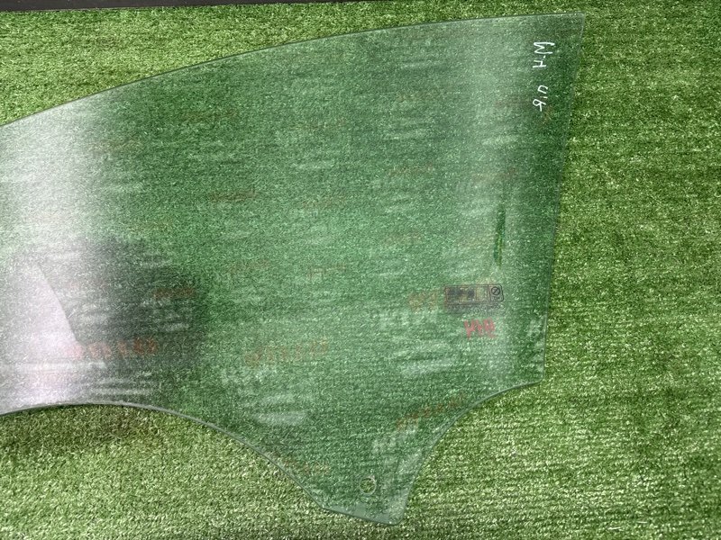 Стекло двери Ford Mondeo 4