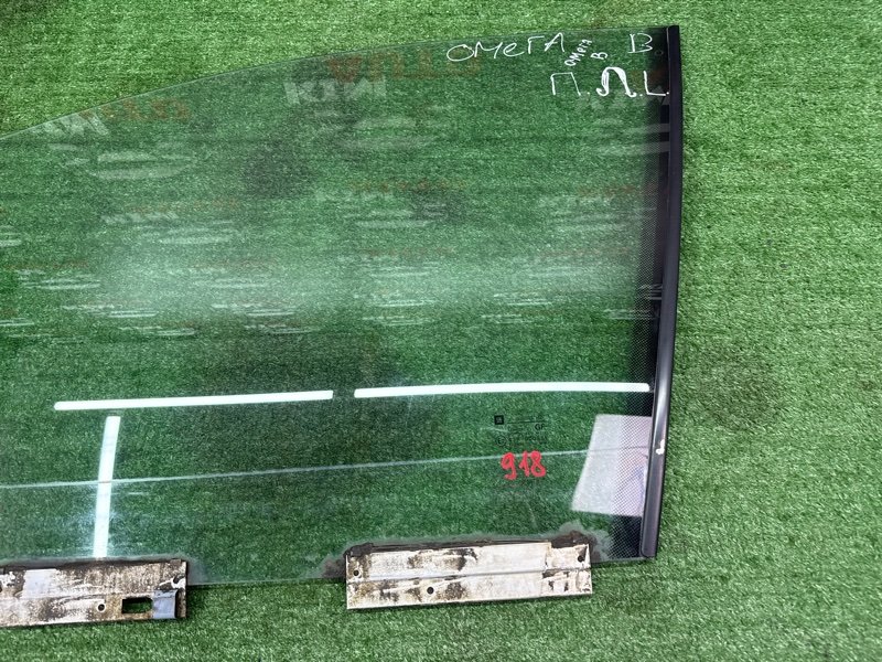 Стекло двери Opel Omega