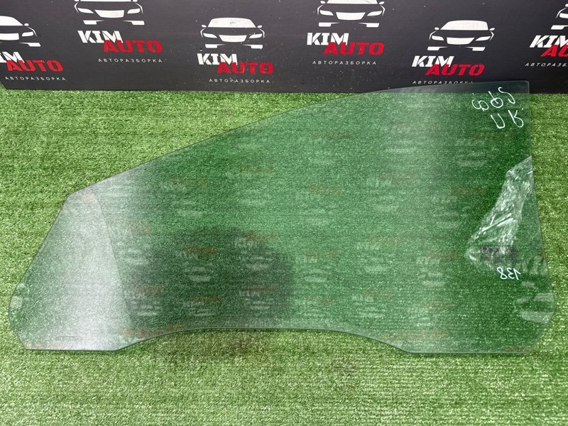 Стекло двери Ford Focus 2