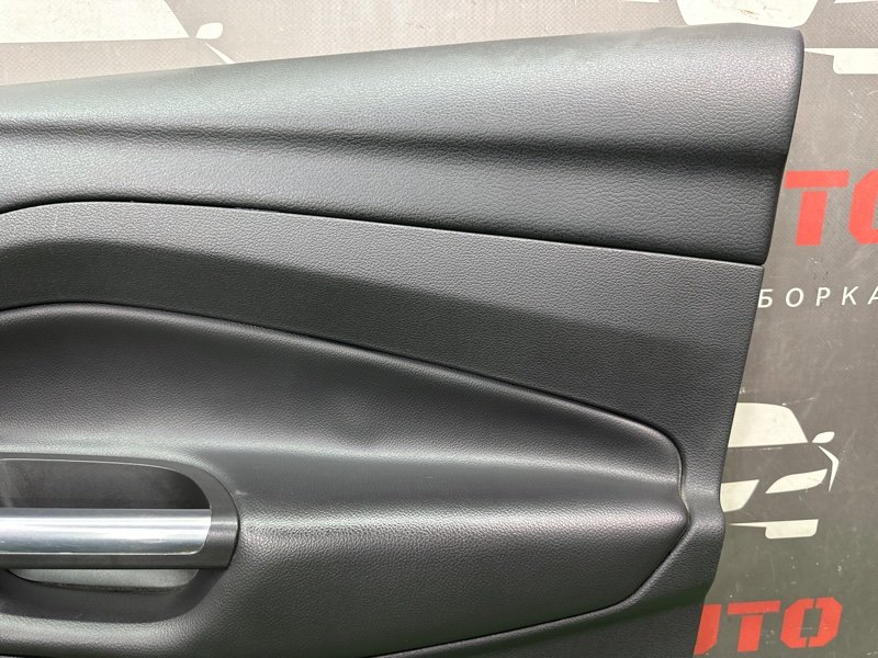 Обшивка двери Ford Kuga 2013 SUV