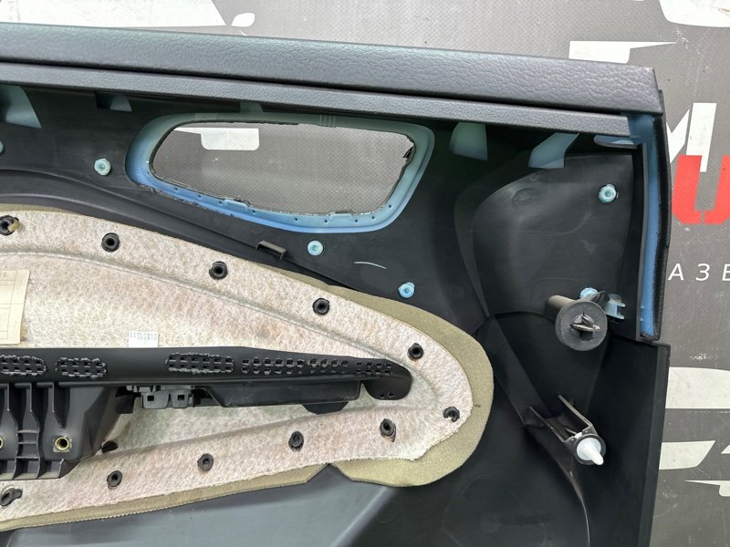 Обшивка двери Ford Kuga 2013 SUV