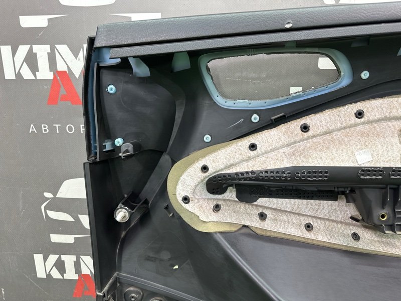 Обшивка двери Ford Kuga 2013 SUV