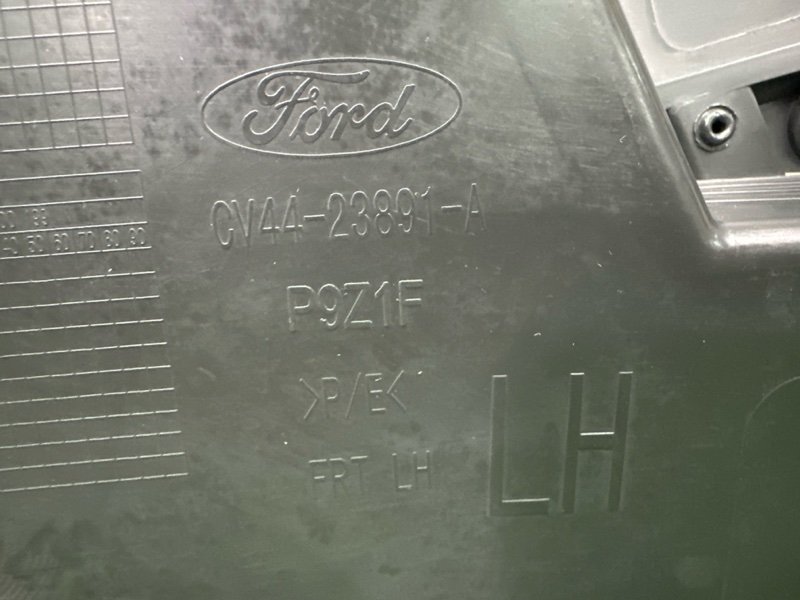 Обшивка двери Ford Kuga 2013 SUV