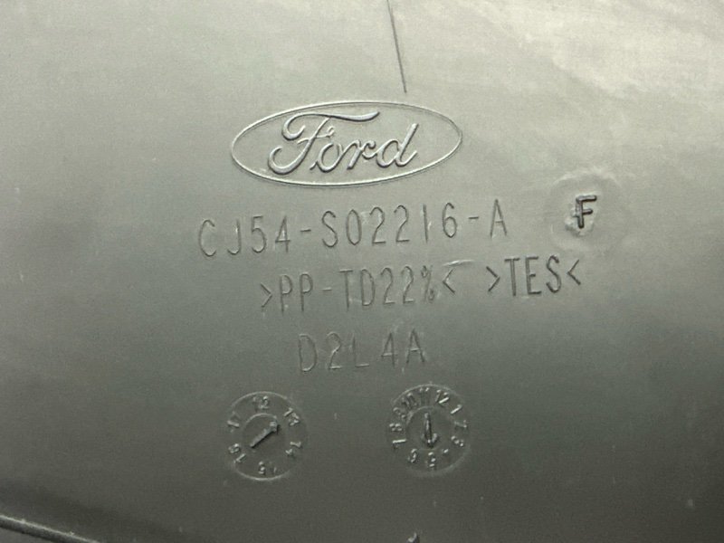 Жабо Ford Kuga 2013 SUV