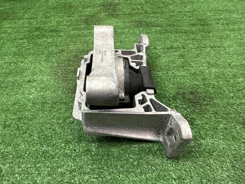 Подушка/опора двигателя Ford Kuga 2013 SUV