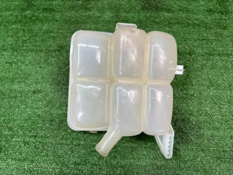 Бачок расширительный Ford Kuga 2013 SUV