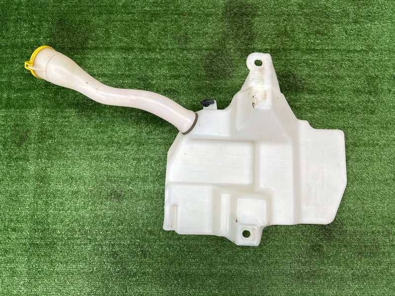 Бачок стеклоомывателя Ford Kuga 2013 SUV