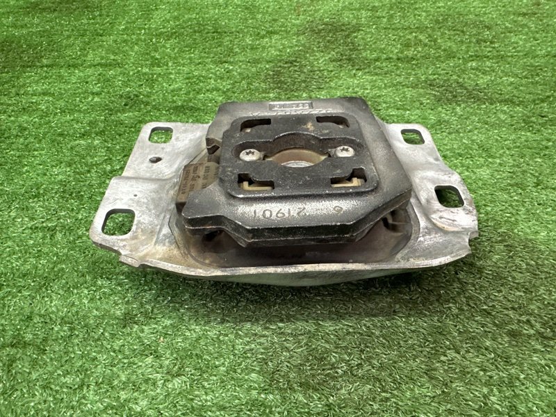 Подушка АКПП Ford Kuga 2013 SUV