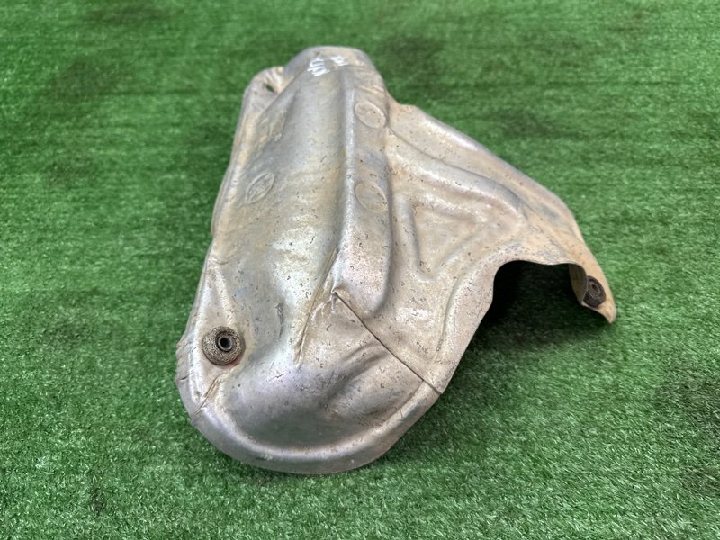 Тепловой экран выпускного коллектора Ford Kuga 2013 SUV