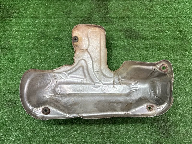 Тепловой экран выпускного коллектора Ford Kuga 2013 SUV