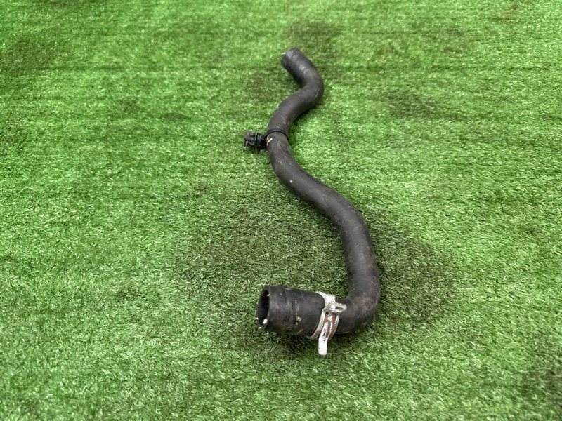 Патрубок охлаждения Ford Kuga 2013 SUV