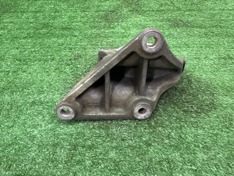 Кронштейн промежуточного вала Ford Kuga 2013 SUV