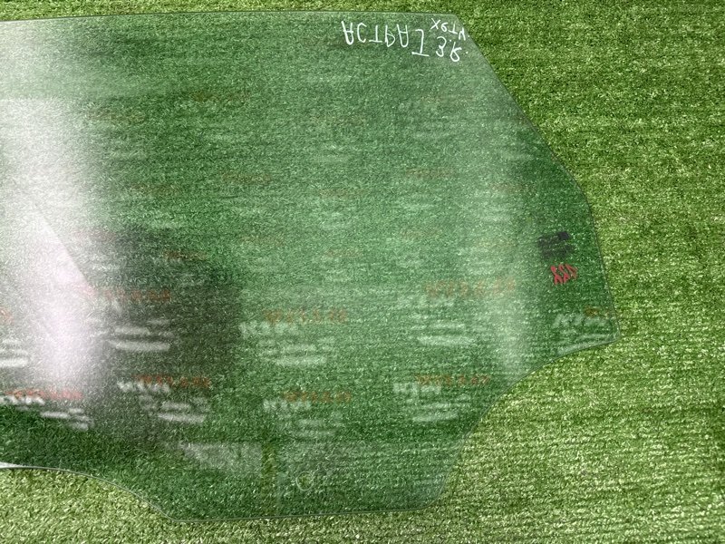 Стекло двери Opel Astra J