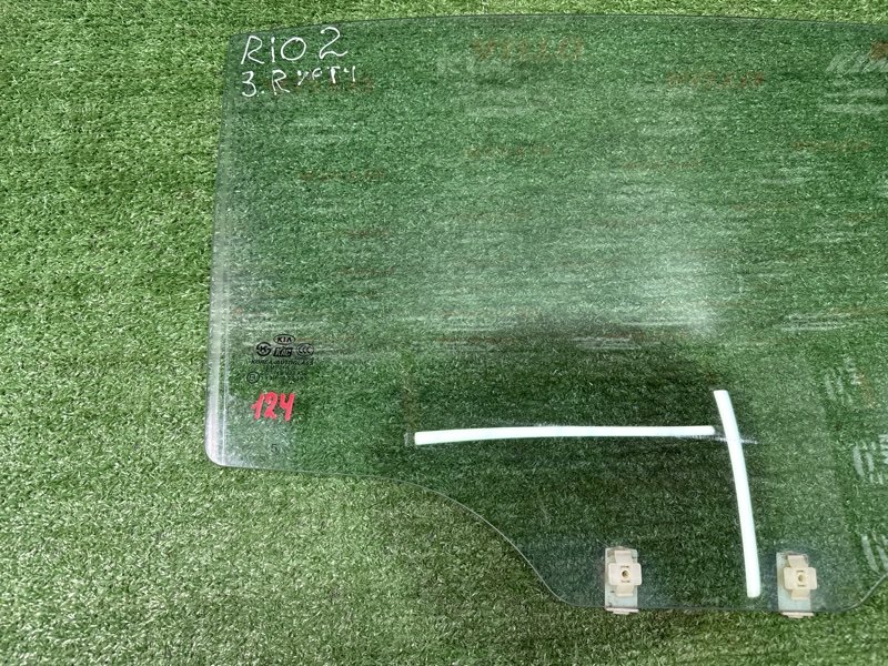 Стекло двери Kia Rio 2