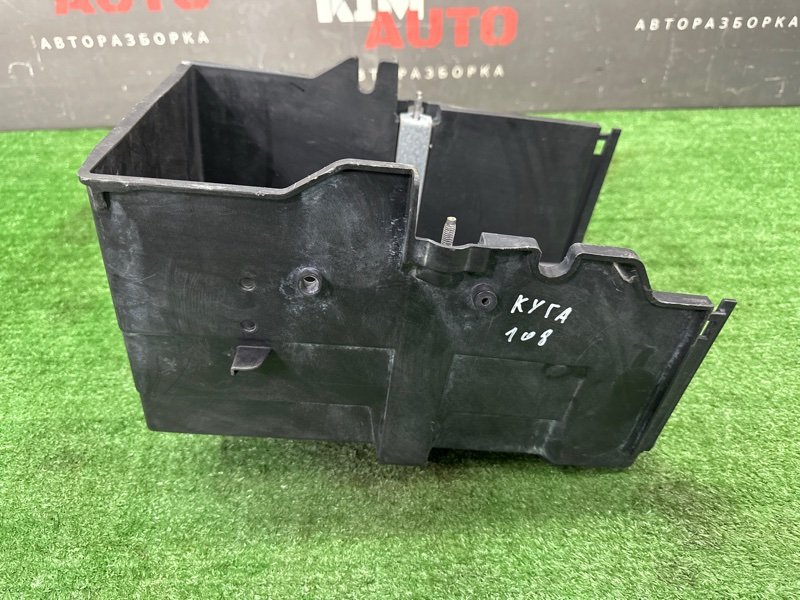 Площадка под АКБ Ford Kuga 2013 SUV