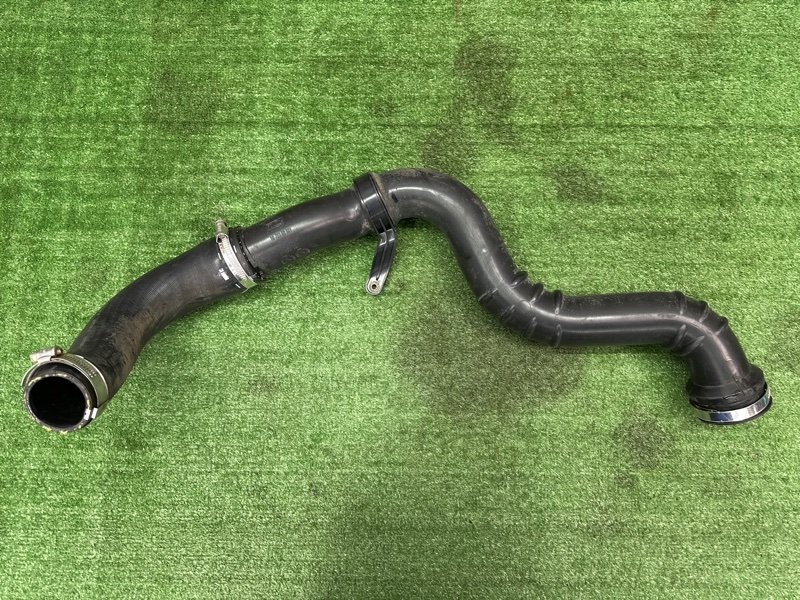 Патрубок интеркулера Ford Kuga 2013 SUV