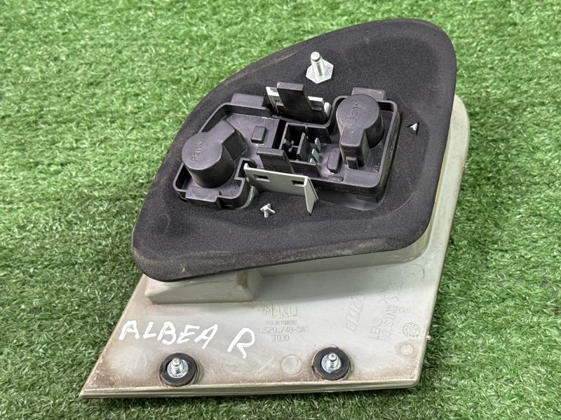 Фонарь в крышку багажника Fiat Albea