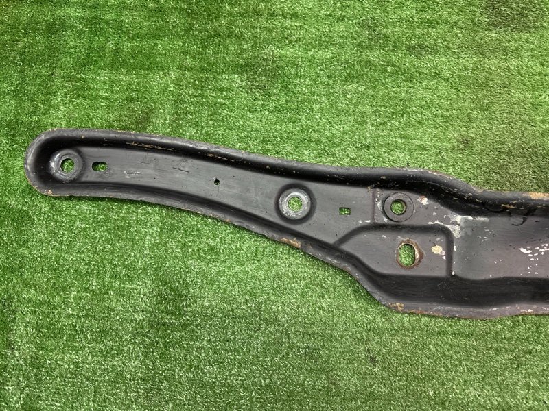 Балка под радиатор Ford Kuga 2013 SUV