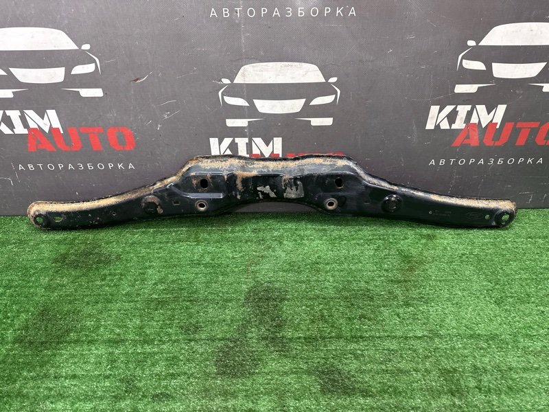 Балка под радиатор Ford Kuga 2013 SUV